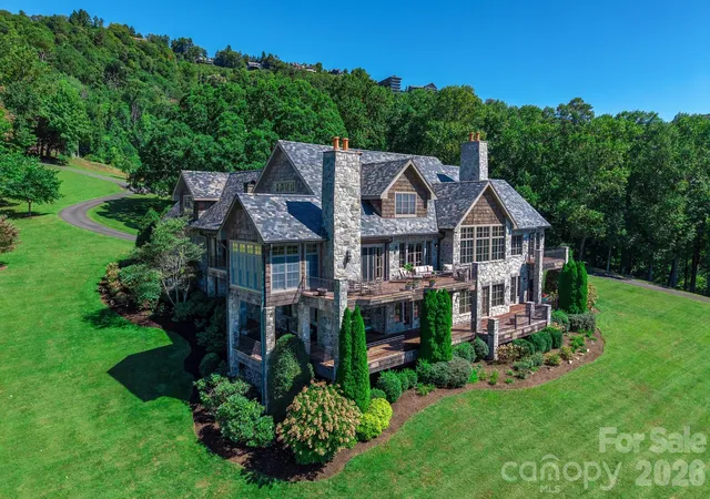 Photo 2 of Mansion for sale at 733 Dogwood Ln, Blowing Rock, NC 28605 | MLS# 4429155 | Listing updated on 2026-10-16