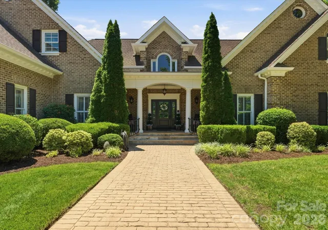 Photo 3 of Single family home for sale at 5617 Providence Country Clb Dr, Charlotte, NC 28277 | MLS# 4429160 | Listing updated on 2026-10-23