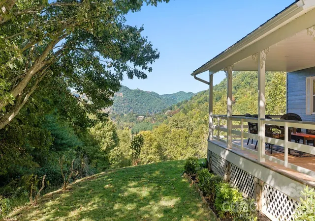 Photo 2 of Single family home for sale at 241 Standing Rock Cvs, Clyde, NC 28721 | MLS# 4429163 | Listing updated on 2026-10-03
