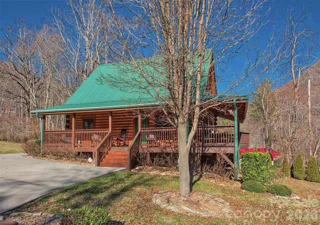 Photo 3 of Single family home for sale at 547 Panoramic Loop, Maggie Valley, NC 28751 | MLS# 4429171 | Listing updated on 2026-10-04
