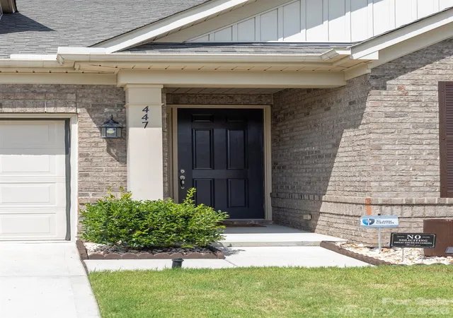 Photo 3 of Single family home for sale at 447 Fir Tree Ct, Concord, NC 28027 | MLS# 4429179 | Listing updated on 2026-09-29