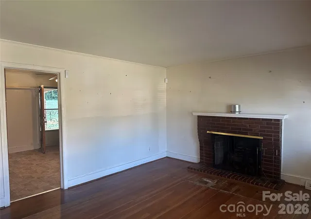Photo 3 of Single family home for sale at 1435 Dean St, Charlotte, NC 28216 | MLS# 4429193 | Listing updated on 2026-09-29