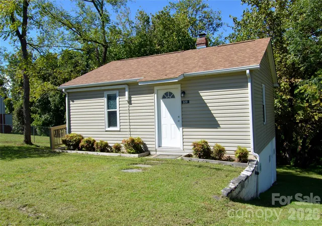 Photo 2 of Single family home for sale at 329 Morehead Rd, Marion, NC 28752 | MLS# 4429194 | Listing updated on 2026-10-02