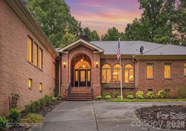 Photo 1 of Single family home for sale at 935 Woods Loop, Waxhaw, NC 28173 | MLS# 4429196 | Listing updated on 2026-10-05