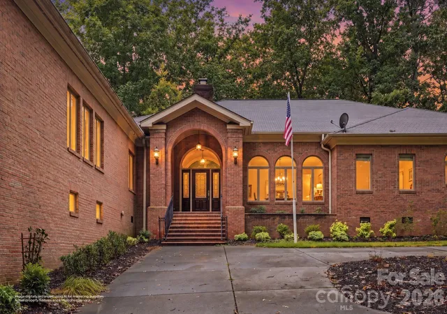 Photo 1 of Single family home for sale at 935 Woods Loop, Waxhaw, NC 28173 | MLS# 4429196 | Listing updated on 2026-10-06