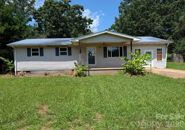 Photo 1 of Single family home for sale at 1859 Rollins Dr, Catawba, NC 28609 | MLS# 4429198 | Listing updated on 2026-10-06
