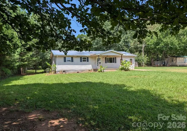 Photo 2 of Single family home for sale at 1859 Rollins Dr, Catawba, NC 28609 | MLS# 4429198 | Listing updated on 2026-10-06