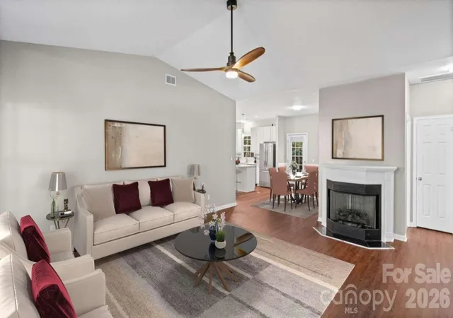 Photo 3 of Sale Pending at 10305 Flt Stone Rd, Charlotte, NC 28213 | MLS# 4429199 | Listing updated on 2026-10-08