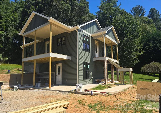 Single family home for sale at 205 Forest Bnd Dr, Horse Shoe, NC 28742 | MLS# 4429206