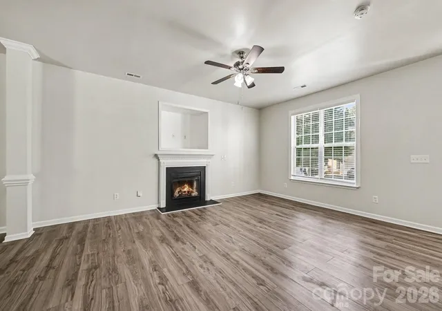 Photo 4 of Single family home for sale at 4731 Canipe Dr, Charlotte, NC 28269 | MLS# 4429209 | Listing updated on 2026-10-16