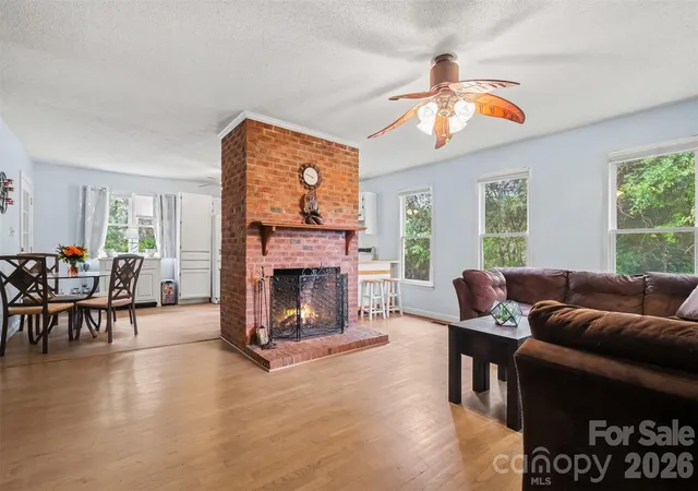 Photo 2 of Single family home for sale at 1617 Lawing Rd, Charlotte, NC 28216 | MLS# 4429211 | Listing updated on 2026-10-11