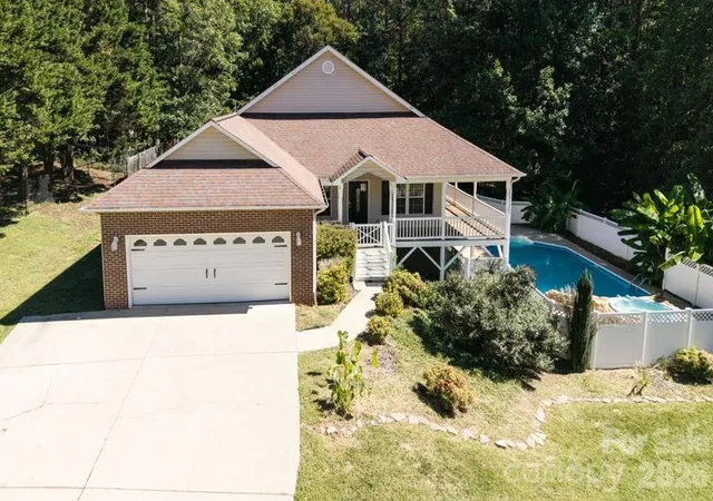 Single family home for sale at 6391 Cathedral Dr, Hickory, NC 28601 | MLS# 4429217