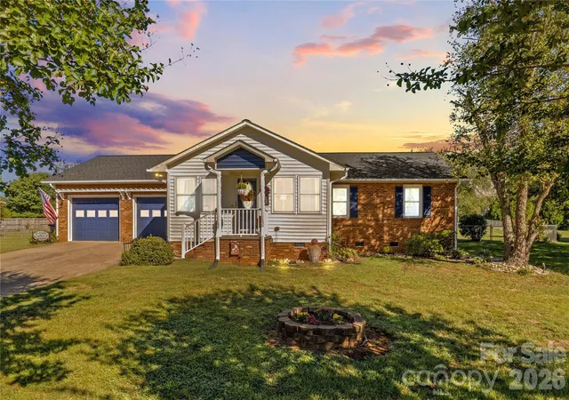 Photo 1 of Single family home for sale at 186 Antler Dr, Statesville, NC 28625 | MLS# 4429218 | Listing updated on 2026-10-04