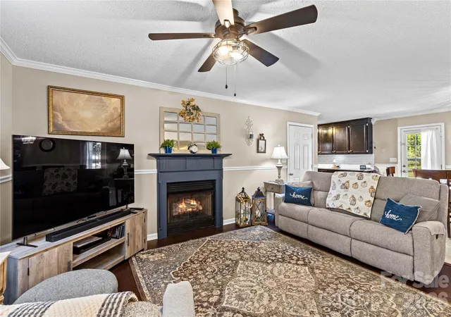 Photo 3 of Single family home for sale at 186 Antler Dr, Statesville, NC 28625 | MLS# 4429218 | Listing updated on 2026-10-04
