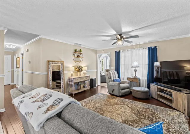 Photo 4 of Single family home for sale at 186 Antler Dr, Statesville, NC 28625 | MLS# 4429218 | Listing updated on 2026-10-04