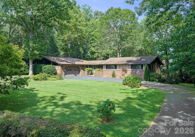 Photo 1 of Single family home for sale at 130 Brandon Rd, Hendersonville, NC 28739 | MLS# 4429232 | Listing updated on 2026-10-02