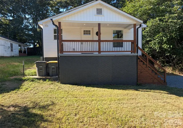 Photo 3 of Single family home for sale at 213 Rice St, Kannapolis, NC 28081 | MLS# 4429234 | Listing updated on 2026-09-30