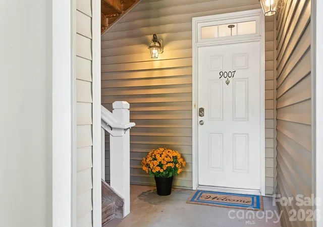 Photo 3 of Condo for sale at 9007 Rosalyn Glen Rd, Cornelius, NC 28031 | MLS# 4429240 | Listing updated on 2026-10-03