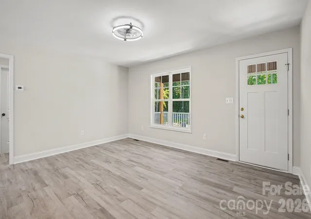 Photo 3 of Single family home for sale at 1815 Hollywood Dr, Salisbury, NC 28144 | MLS# 4429247 | Listing updated on 2026-10-08