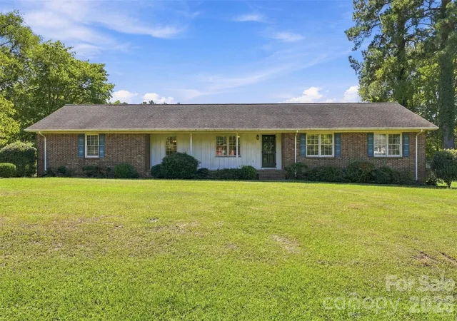 Photo 2 of Single family home for sale at 1213 Hawthorne Rd, Lancaster, SC 29720 | MLS# 4429250 | Listing updated on 2026-10-01