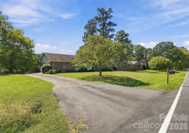 Photo 3 of Single family home for sale at 1213 Hawthorne Rd, Lancaster, SC 29720 | MLS# 4429250 | Listing updated on 2026-10-01