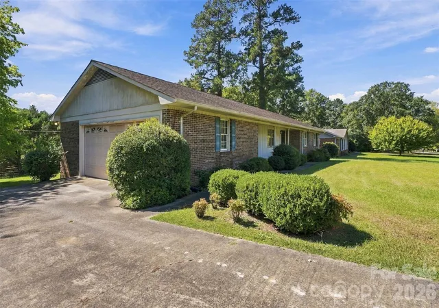 Photo 3 of Single family home for sale at 1213 Hawthorne Rd, Lancaster, SC 29720 | MLS# 4429250 | Listing updated on 2026-10-01