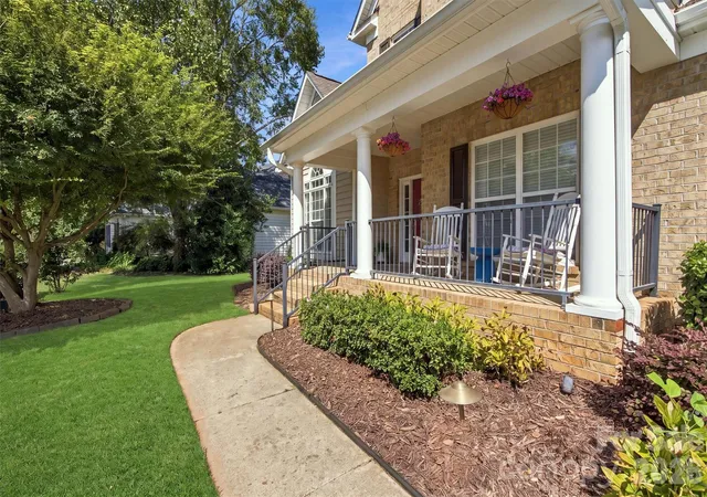 Photo 4 of Single family home for sale at 1550 Valhalla Dr, Denver, NC 28037 | MLS# 4429257 | Listing updated on 2026-10-03