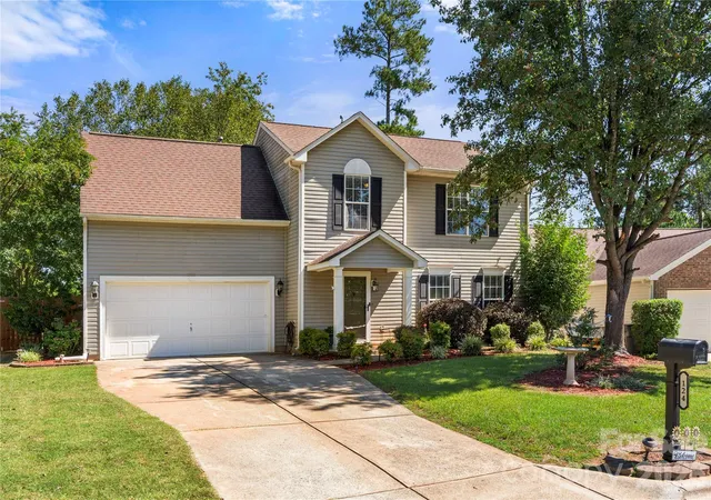 Photo 2 of Single family home for sale at 124 Emily Ivy Ct, Kannapolis, NC 28083 | MLS# 4429261 | Listing updated on 2026-10-01