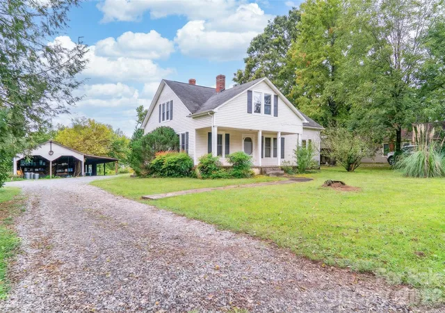Photo 2 of Single family home for sale at 1173 Piedmont Rd, Morganton, NC 28655 | MLS# 4429263 | Listing updated on 2026-09-29