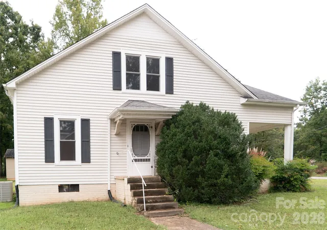 Photo 3 of Single family home for sale at 1173 Piedmont Rd, Morganton, NC 28655 | MLS# 4429263 | Listing updated on 2026-09-29