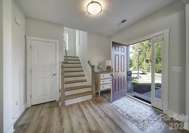 Photo 1 of Single family home for sale at 659 Crawfish Dr, Fort Mill, SC 29708 | MLS# 4429265 | Listing updated on 2026-10-01