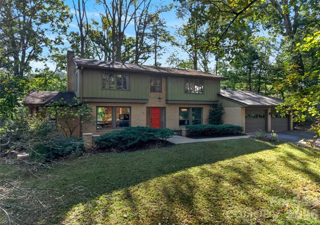 Single family home for sale at 14 Willow Rd, Asheville, NC 28804 | MLS# 4429269