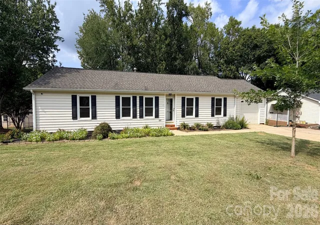 Photo 1 of Single family home for sale at 2500 Jacobs Rd, Gastonia, NC 28054 | MLS# 4429275 | Listing updated on 2026-10-02