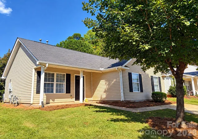 Photo 1 of Single family home for sale at 5430 Peachwood Dr, Charlotte, NC 28216 | MLS# 4429277 | Listing updated on 2026-10-27
