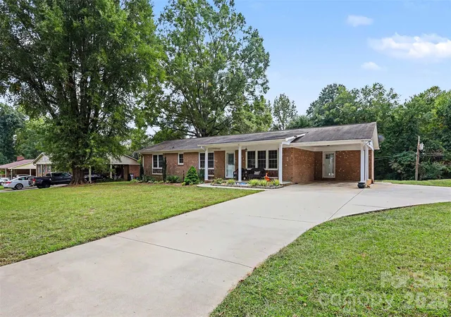 Photo 3 of Single family home for sale at 104 Terrace Dr, Cherryville, NC 28021 | MLS# 4429280 | Listing updated on 2026-10-09