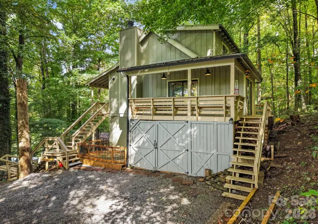 Photo 1 of Single family home for sale at 105 Shirley Dr, Maggie Valley, NC 28751 | MLS# 4429283 | Listing updated on 2026-10-08