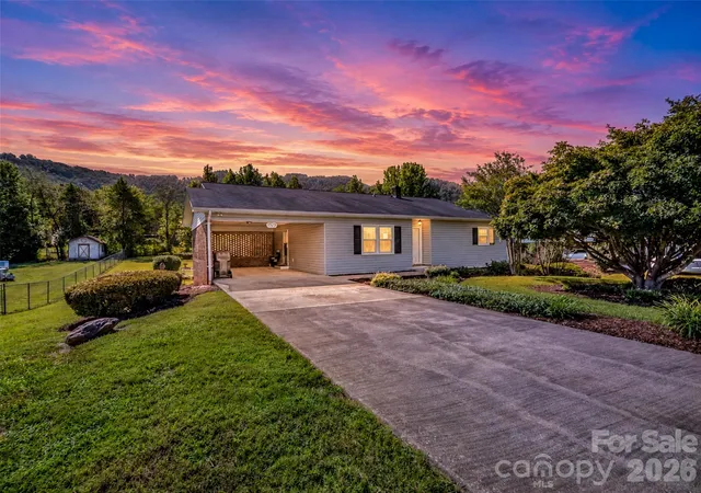 Photo 1 of Single family home for sale at 1323 Havenwood Dr, Morganton, NC 28655 | MLS# 4429285 | Listing updated on 2026-09-29