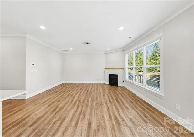 Photo 3 of Single family home for sale at 4009 Belle Landing Rd, Charlotte, NC 28270 | MLS# 4429288 | Listing updated on 2026-10-16