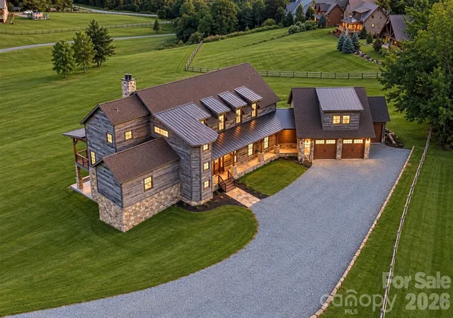Photo 2 of Mansion for sale at 119 Summer Day Dr, Blowing Rock, NC 28605 | MLS# 4429290 | Listing updated on 2026-10-14