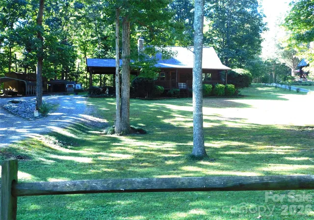 Photo 1 of Single family home for sale at 306 Chickasaw Trl, Maiden, NC 28650 | MLS# 4429291 | Listing updated on 2026-09-30