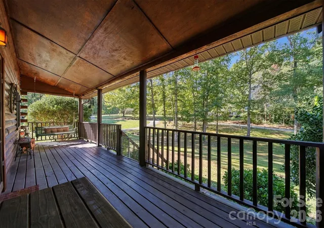 Photo 4 of Single family home for sale at 306 Chickasaw Trl, Maiden, NC 28650 | MLS# 4429291 | Listing updated on 2026-09-30