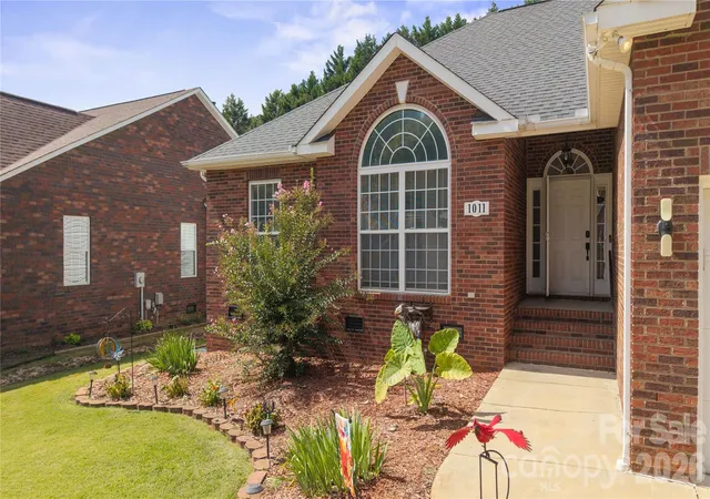 Photo 3 of Single family home for sale at 1011 Overhill Rd, Salisbury, NC 28144 | MLS# 4429292 | Listing updated on 2026-10-07