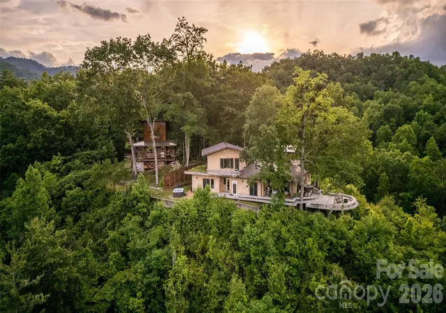 Photo 4 of Single family home for sale at 5013 Needmore Rd, Bryson City, NC 28713 | MLS# 4429297 | Listing updated on 2026-10-18