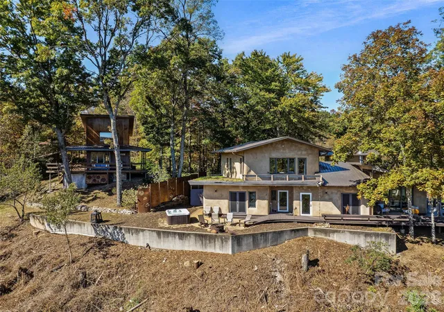 Single family home for sale at 5013 Needmore Rd, Bryson City, NC 28713 | MLS# 4429297