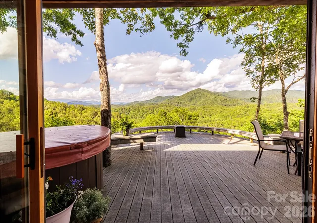 Photo 3 of Single family home for sale at 5013 Needmore Rd, Bryson City, NC 28713 | MLS# 4429297 | Listing updated on 2026-10-18