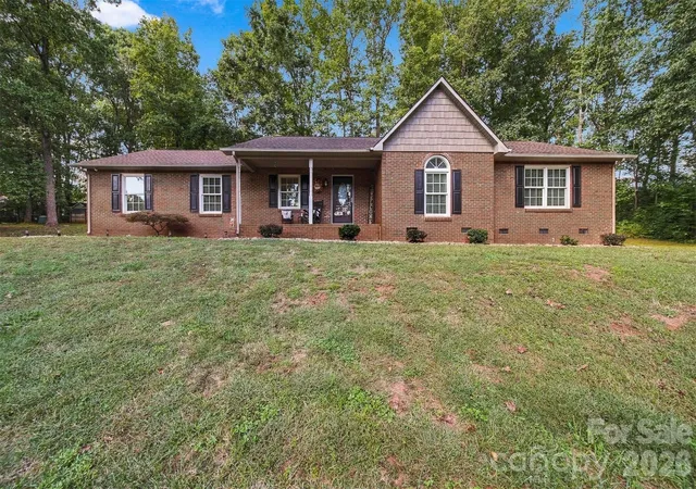 Photo 1 of Single family home for sale at 1636 Wellington Ave, Newton, NC 28658 | MLS# 4429316 | Listing updated on 2026-10-06