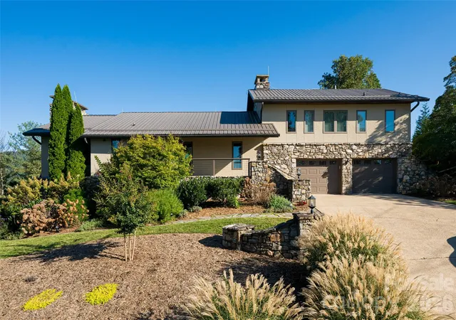Photo 1 of Single family home for sale at 79 Horizon Hl Rd, Asheville, NC 28804 | MLS# 4429327 | Listing updated on 2026-10-09