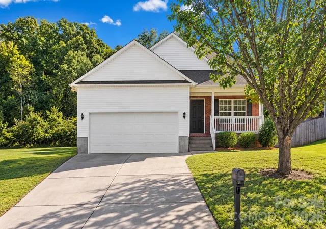 Single family home for sale at 172 Pheasant Ridge Cir, York, SC 29745 | MLS# 4429333 | Listing updated on 2026-10-03