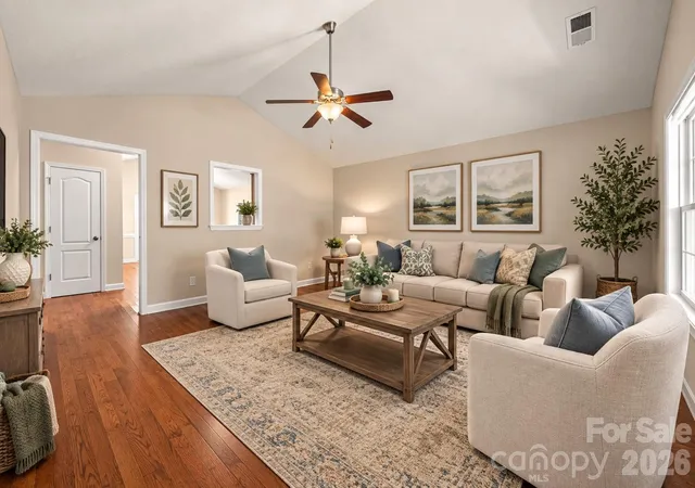 Photo 4 of Single family home for sale at 172 Pheasant Ridge Cir, York, SC 29745 | MLS# 4429333 | Listing updated on 2026-10-03