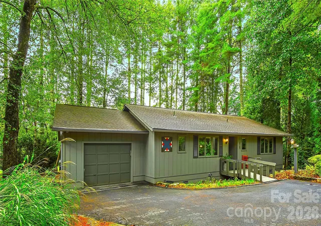 Photo 2 of Single family home for sale at 109 Middle Connestee Trl, Brevard, NC 28712 | MLS# 4429335 | Listing updated on 2026-10-03